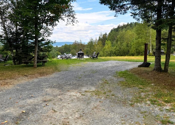Emplacement 3 services signature - Camping Aventure Mégantic