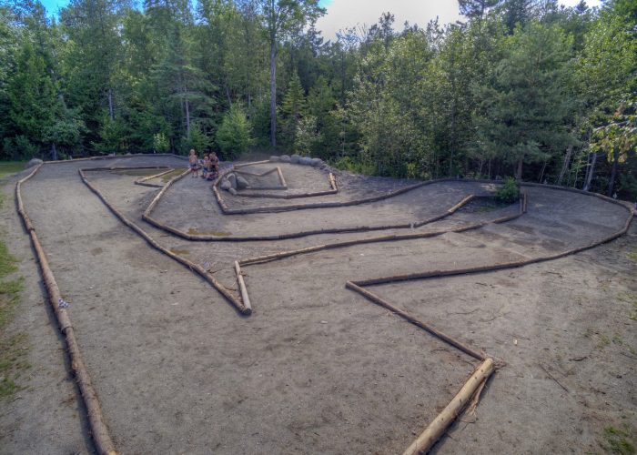 Piste d'autos téléguidées - Camping Aventure Mégantic
