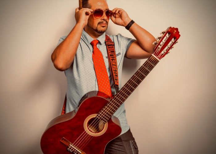 Issan Ortis Lopez - musique Latine - Camping Aventure Mégantic