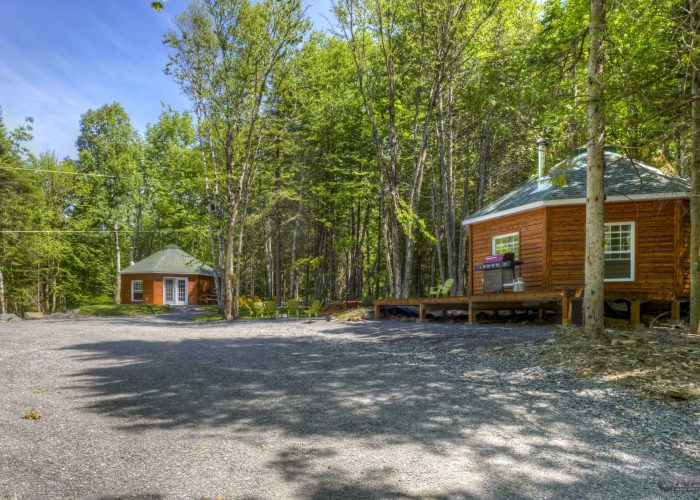 Yourte en bois deluxe - Camping Aventure Mégantic